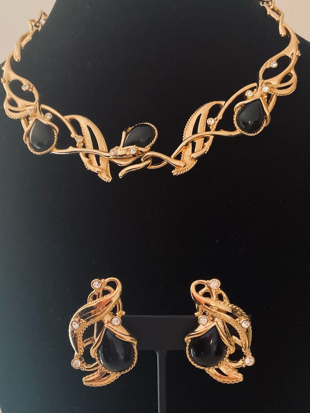 #47 Jose Barrera for Avon Vintage 1990 Grenada Collection Jewelry Set